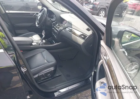 2016 BMW X3 xDrive28I z USA, uszkodzony, nr VIN 5UXWX9C52G0D93853